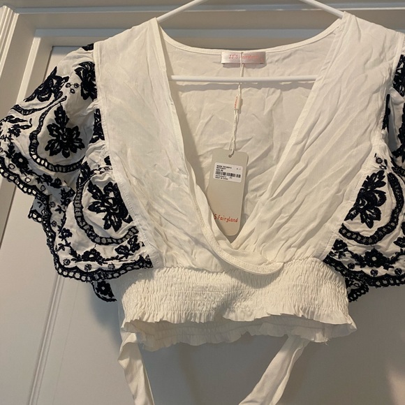 Crop top flowy sleeves - Picture 2 of 3